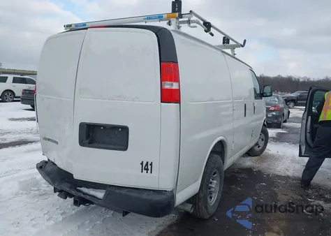 2025 Chevrolet Express Cargo Rwd 2500 Regular Wheelbase Wt z USA, uszkodzony, nr VIN 1GCWGAFP1S1204688